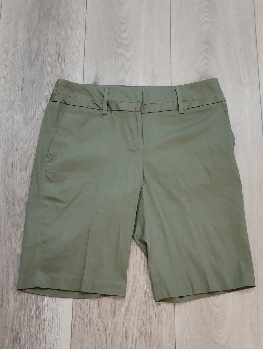 Women’s Tailored Olive Green Bermuda Shorts